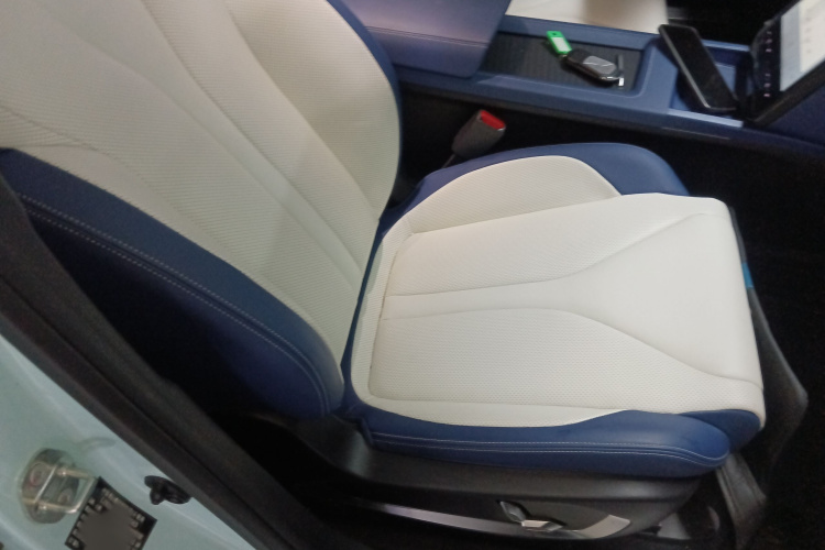 小鹏G3 2022款 G3i 460N局部细节41