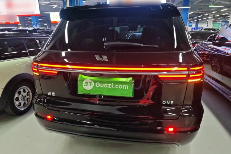 理想汽车 理想ONE 2021款 增程6座版车身外观6