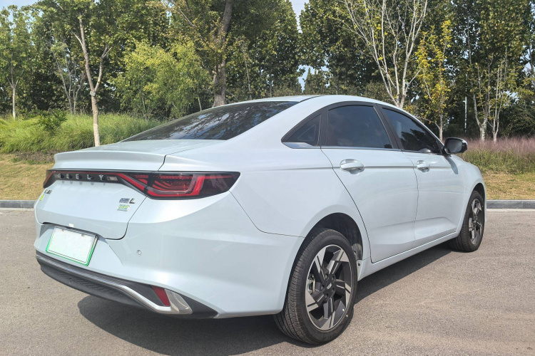 吉利汽车 帝豪L HiP 2022款 1.5TD-DHT Pro 100KM Super 睿车身外观6005