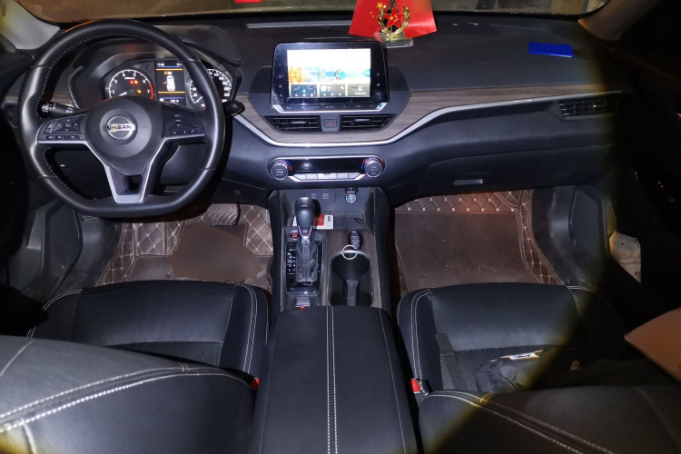 日产 天籁 2021款 2.0L XL 舒适版中控内饰12