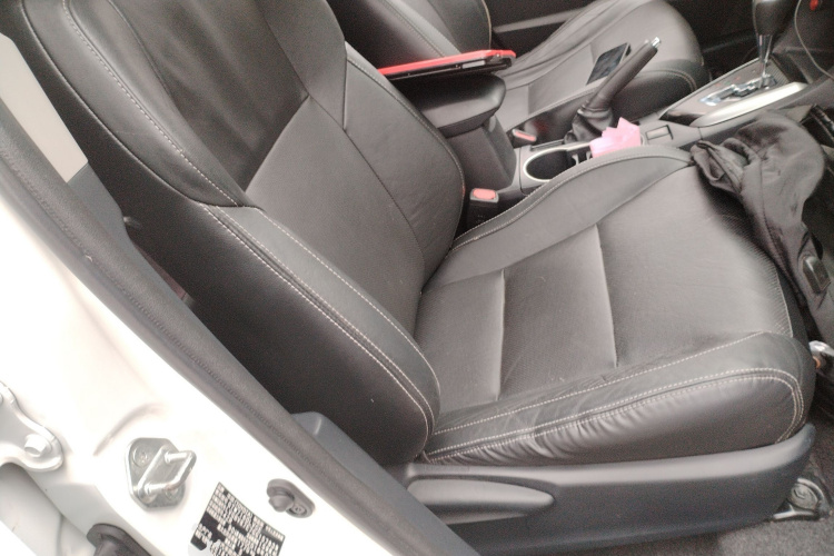 丰田 雷凌 2016款 1.6G-L CVT领先版局部细节41