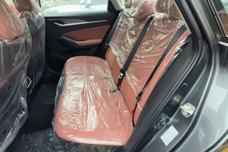 长安 逸动 2025款 PLUS 1.4T 双离合高能版中控内饰21