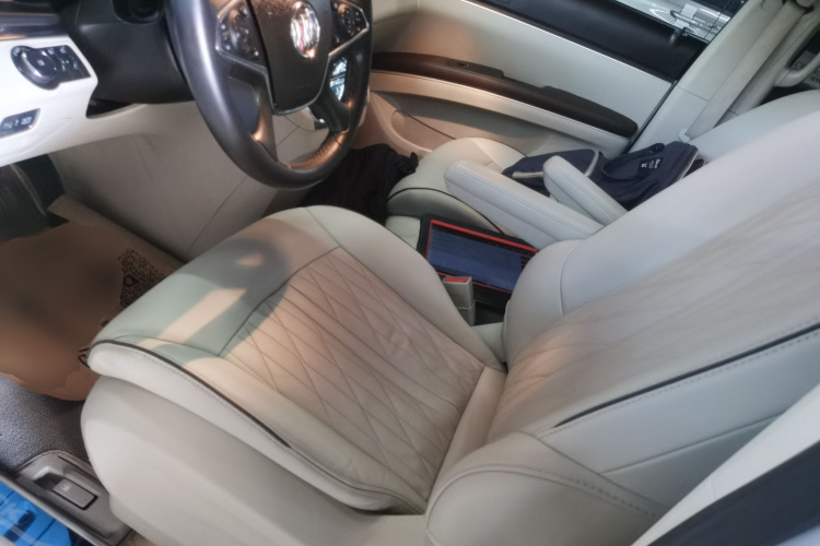 别克GL8 2023款 陆上公务舱 652T 豪华型局部细节19