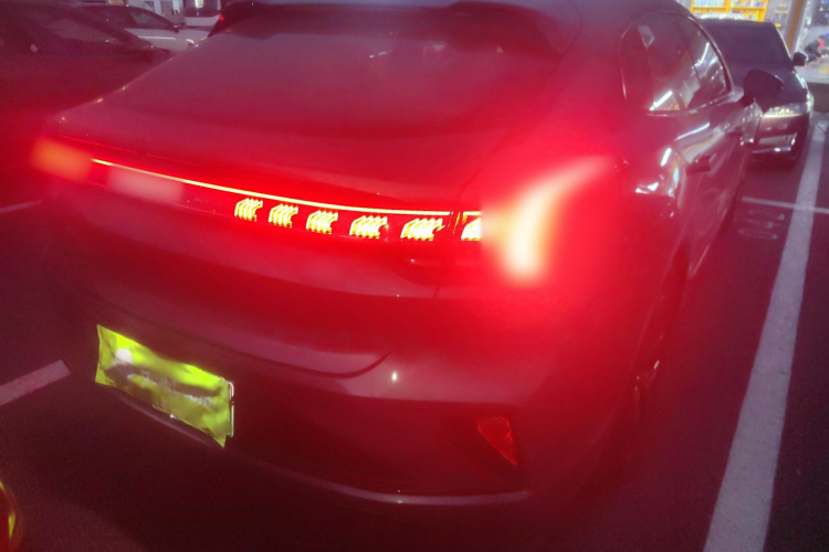 极氪001 2025款 WE版 95kWh 四驱车身外观6005