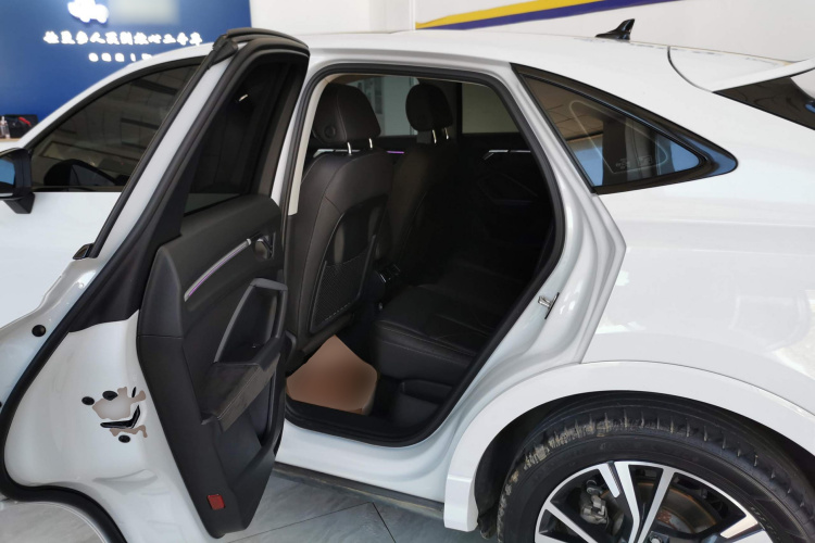 奥迪Q3 2023款 改款 40 TFSI 时尚动感型中控内饰21