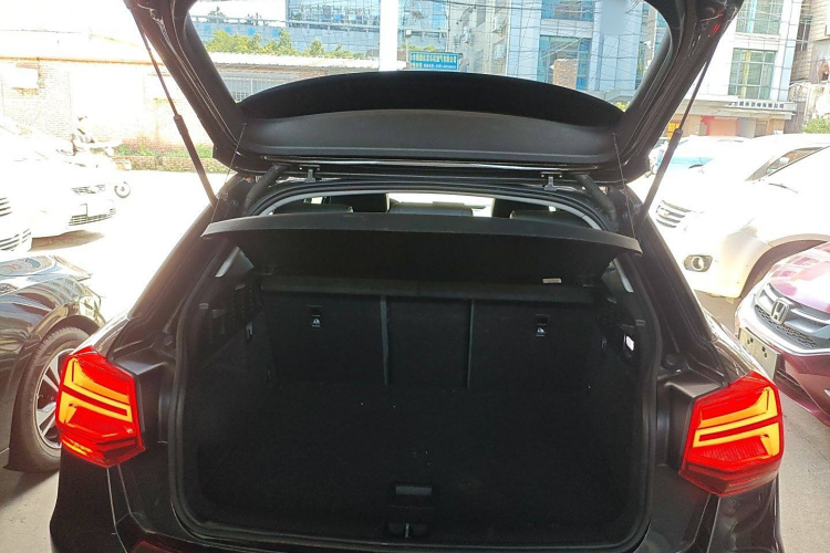 奥迪Q2L 2018款 35 TFSI 时尚致雅型 国V局部细节23