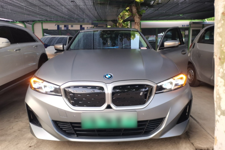宝马i3 2024款 eDrive 35 L车身外观6001