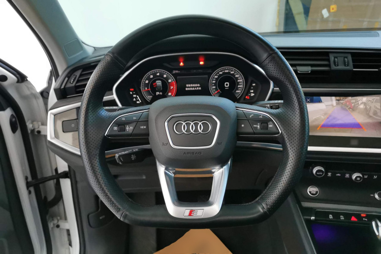 奥迪Q3 2023款 改款 40 TFSI 时尚动感型中控内饰13