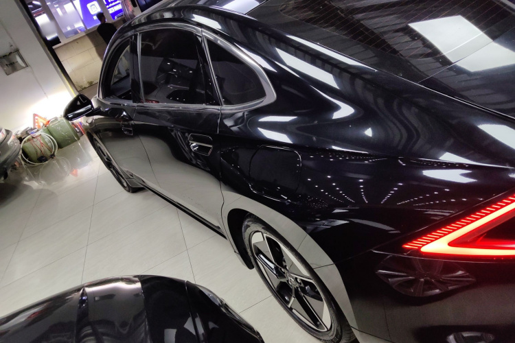 五菱汽车 五菱星光 2024款 共创版 510 进阶型车身外观4