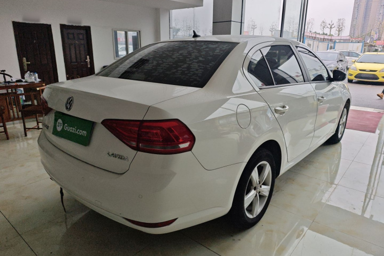 大众 朗逸 2017款 1.6L 自动风尚版车身外观7