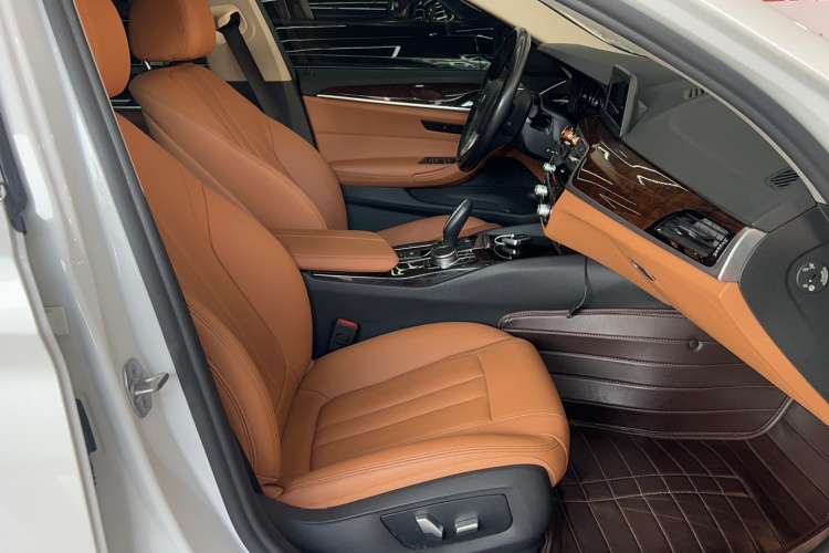 宝马5系 2018款 528Li 上市特别版局部细节41