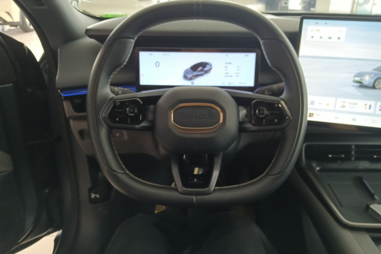 领克07 2024款 EM-P 126长续航 Ultra中控内饰13