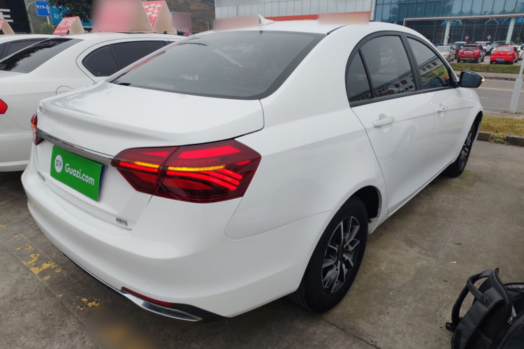 吉利汽车 帝豪 2019款  领军版 1.5L 手动豪华型 国VI车身外观7