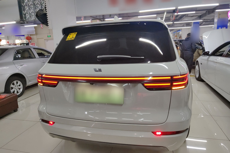 理想汽车 理想ONE 2021款 增程6座版车身外观6