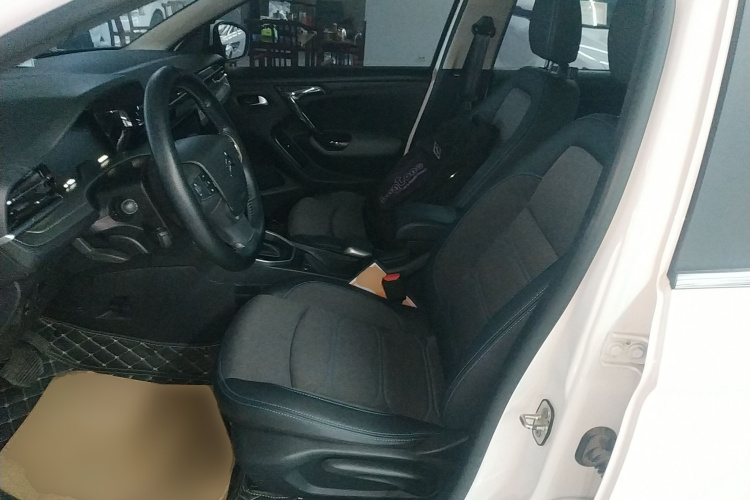 雪铁龙C3-XR 2021款 190THP DCT致尚版中控内饰19