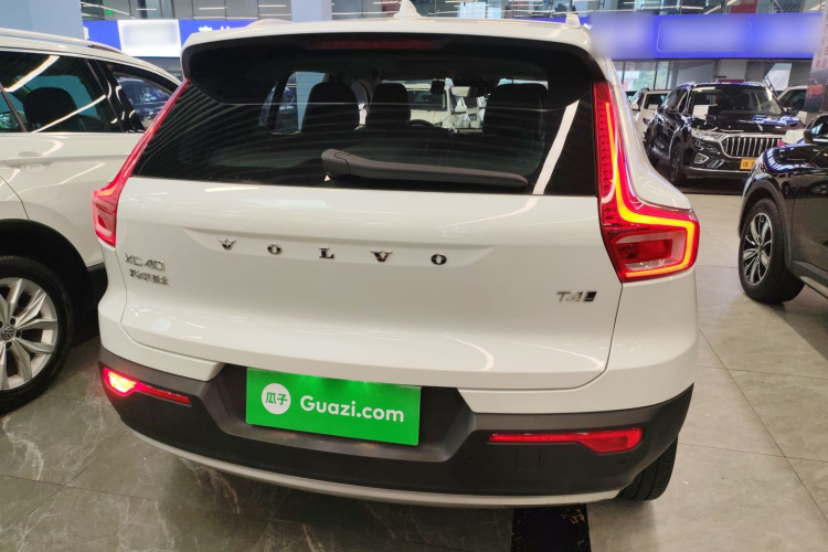 沃尔沃XC40 2022款 T4 四驱智远豪华版车身外观6