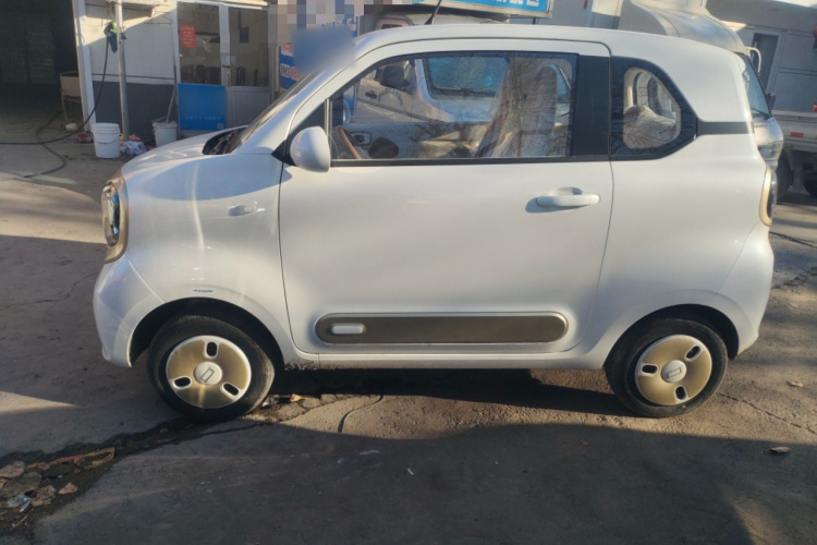 奔腾小马 2025款 222km 灵动马车身外观4