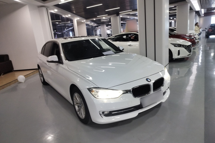 宝马3系 2015款 316Li 时尚型车身外观3