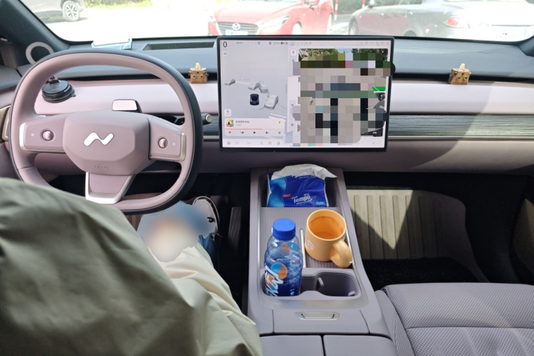 乐道L60 2024款 60kWh 后驱版中控内饰12