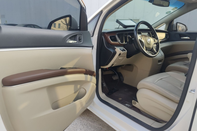 别克GL8 2018款 28T 豪华型 国VI中控内饰20