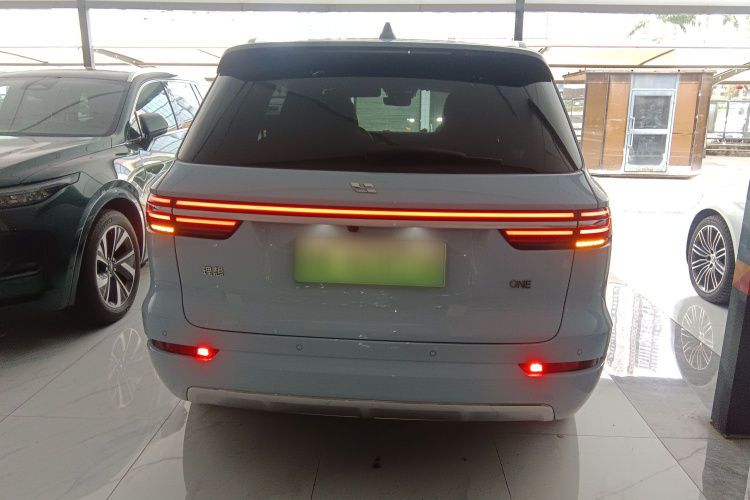 理想汽车 理想ONE 2021款 增程6座版车身外观6