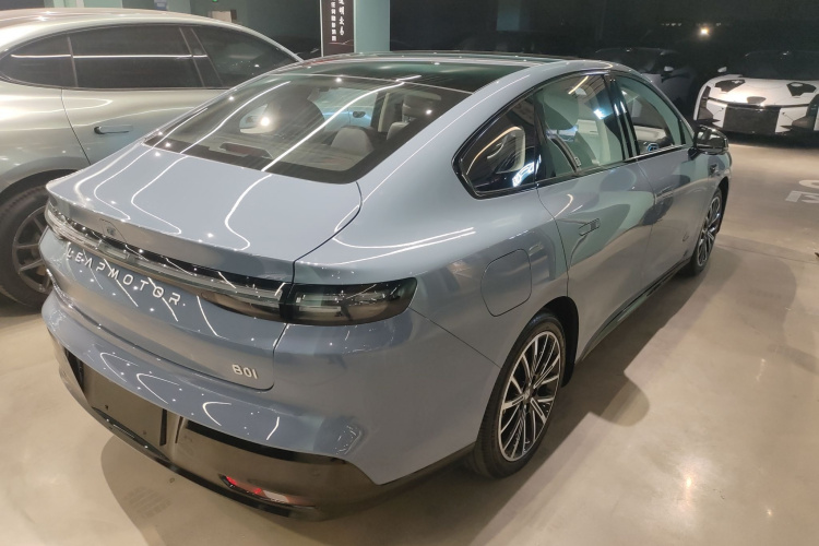 零跑汽车 零跑B01 2025款 550激光雷达版车身外观7