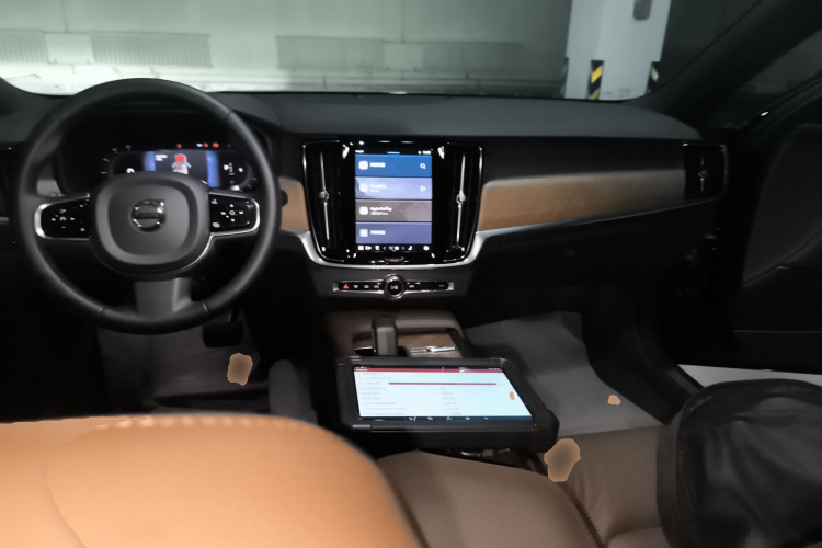 沃尔沃S90 2023款 B5 智逸豪华版中控内饰12