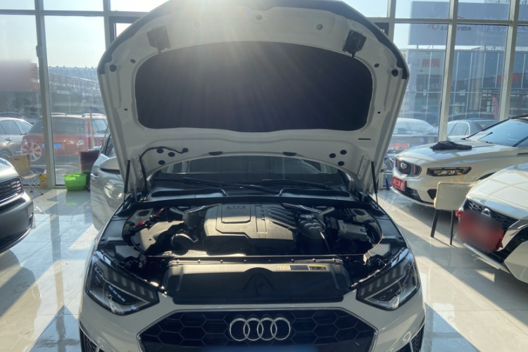 奥迪A4L 2024款 40 TFSI 时尚动感型中控内饰7008