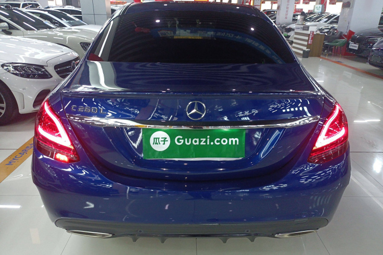 奔驰C级 2020款 C 260 运动版车身外观6