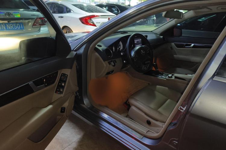 奔驰C级 2013款 C 260 CGI 优雅型中控内饰20