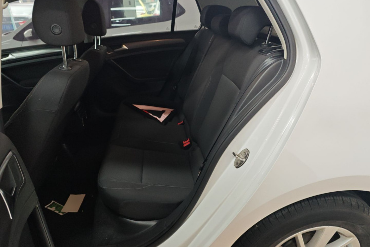 大众 高尔夫 2016款 1.6L 自动时尚型中控内饰21