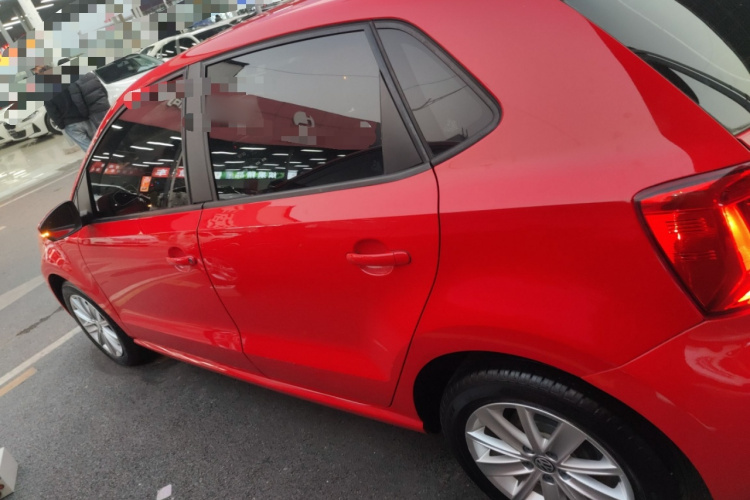 大众 Polo 2016款 1.6L 自动舒适型车身外观4
