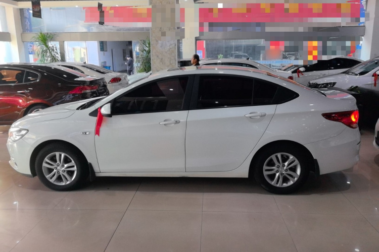 雪佛兰 科沃兹 2019款 320 自动欣悦版车身外观4