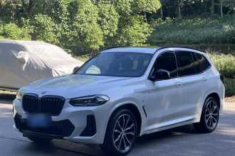 宝马X3 2022款 xDrive30i 领先型 M曜夜套装