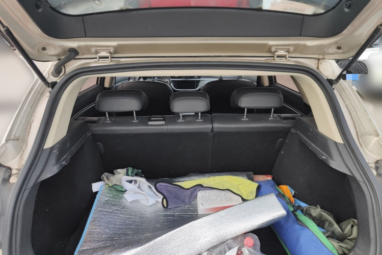 吉利汽车 帝豪GS 2018款 运动版 1.4T 手动领尚型局部细节23