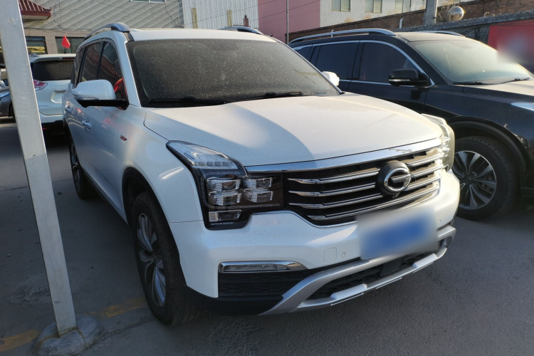 广汽传祺 传祺GS8 2017款 320T 两驱豪华智联版（七座）车身外观3