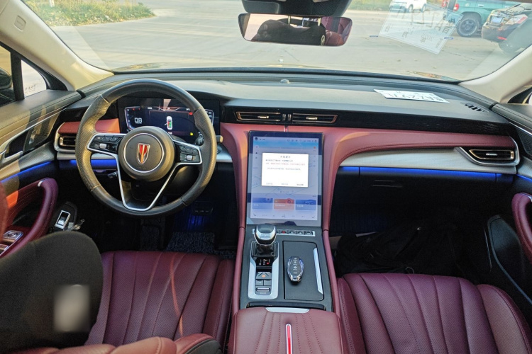 红旗H5 2023款 2.0T 自动智联旗享版中控内饰7002