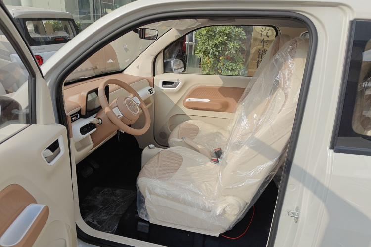 五菱汽车 宏光MINIEV 2024款 第三代 215km 青春版中控内饰19