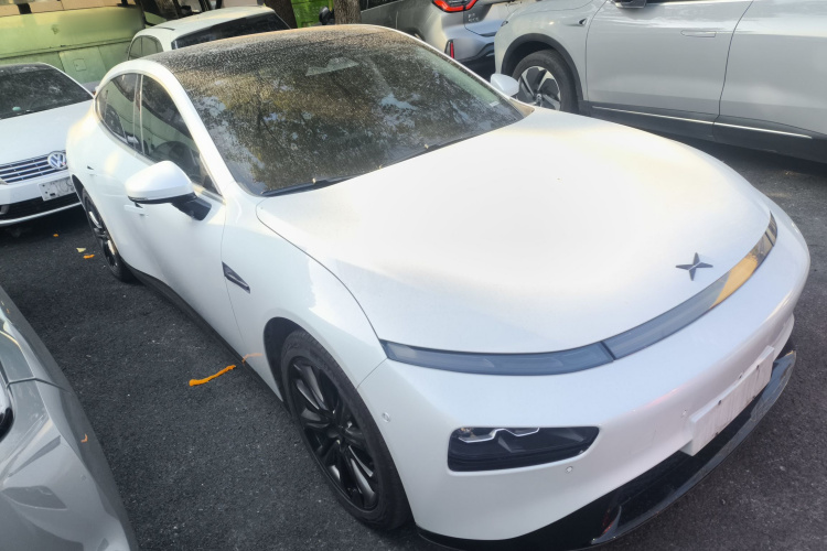 小鹏P7 2020款 670E车身外观3