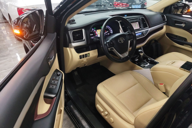 丰田 汉兰达 2017款 2.0T 四驱豪华版 7座中控内饰20