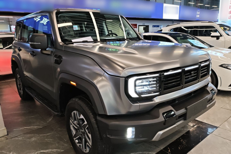 北京越野 北京BJ40 2024款 2.0T 全新城市猎人版 侠客型车身外观3