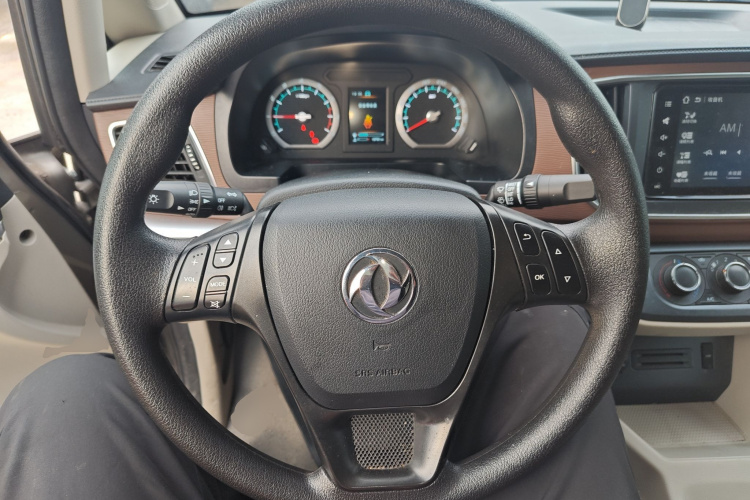 东风风行 菱智 2020款 M5L 1.6L 豪华型 7座中控内饰13