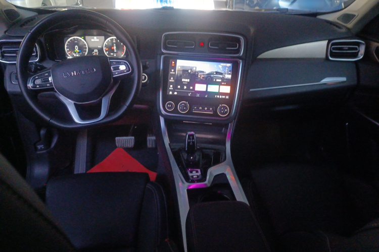 领克01 2019款 2.0T 两驱型Pro版 国VI中控内饰7002