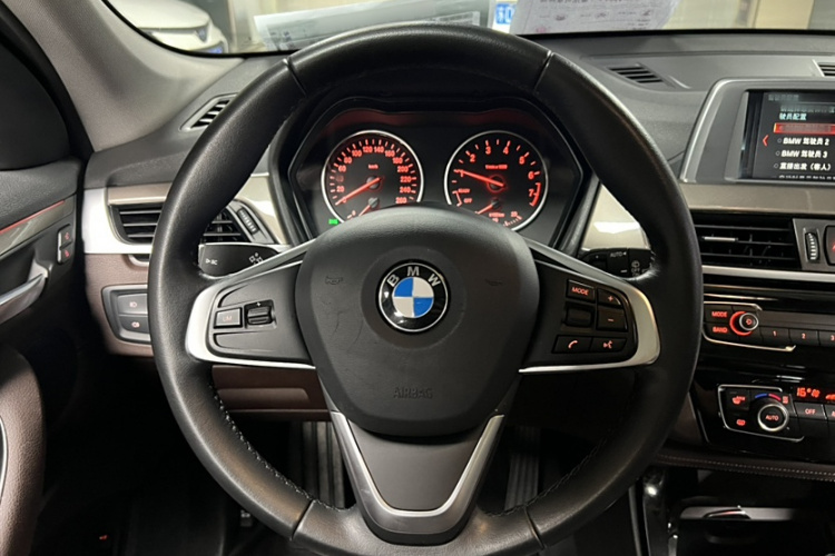 宝马X1 2018款 sDrive18Li 尊享型局部细节13