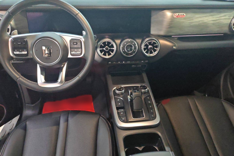 坦克300 2023款 越野版 2.0T 征服者中控内饰7003