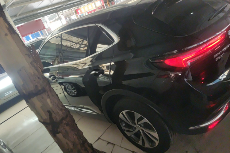 别克 2022款 改款 昂科威S 552T 两驱精英型车身外观4