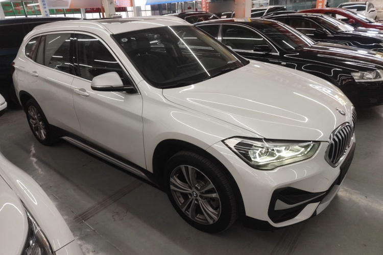 宝马X1新能源 2021款 xDrive30Le 尊享型车身外观6002