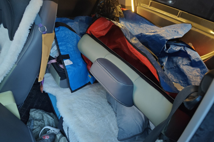 吉利银河 2024款 200km 熊猫骑士中控内饰21