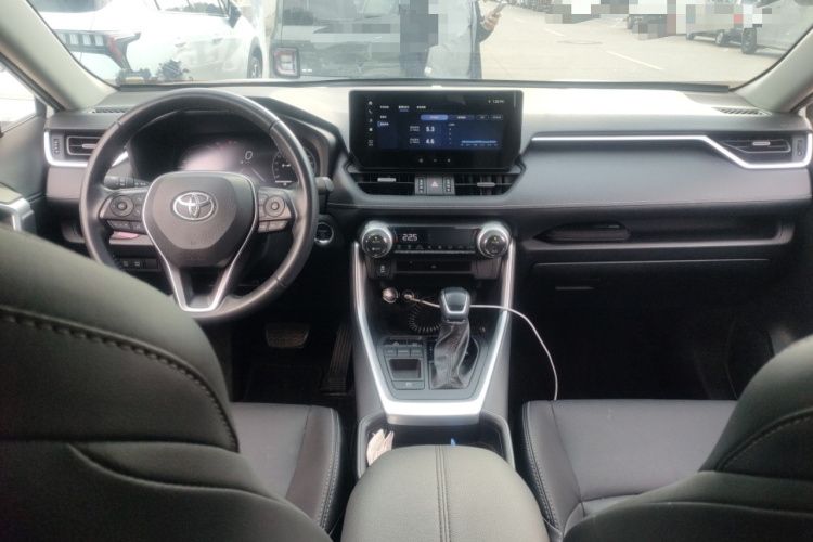 丰田 威兰达 2023款 双擎 2.5L E-CVT两驱豪华PLUS版中控内饰12