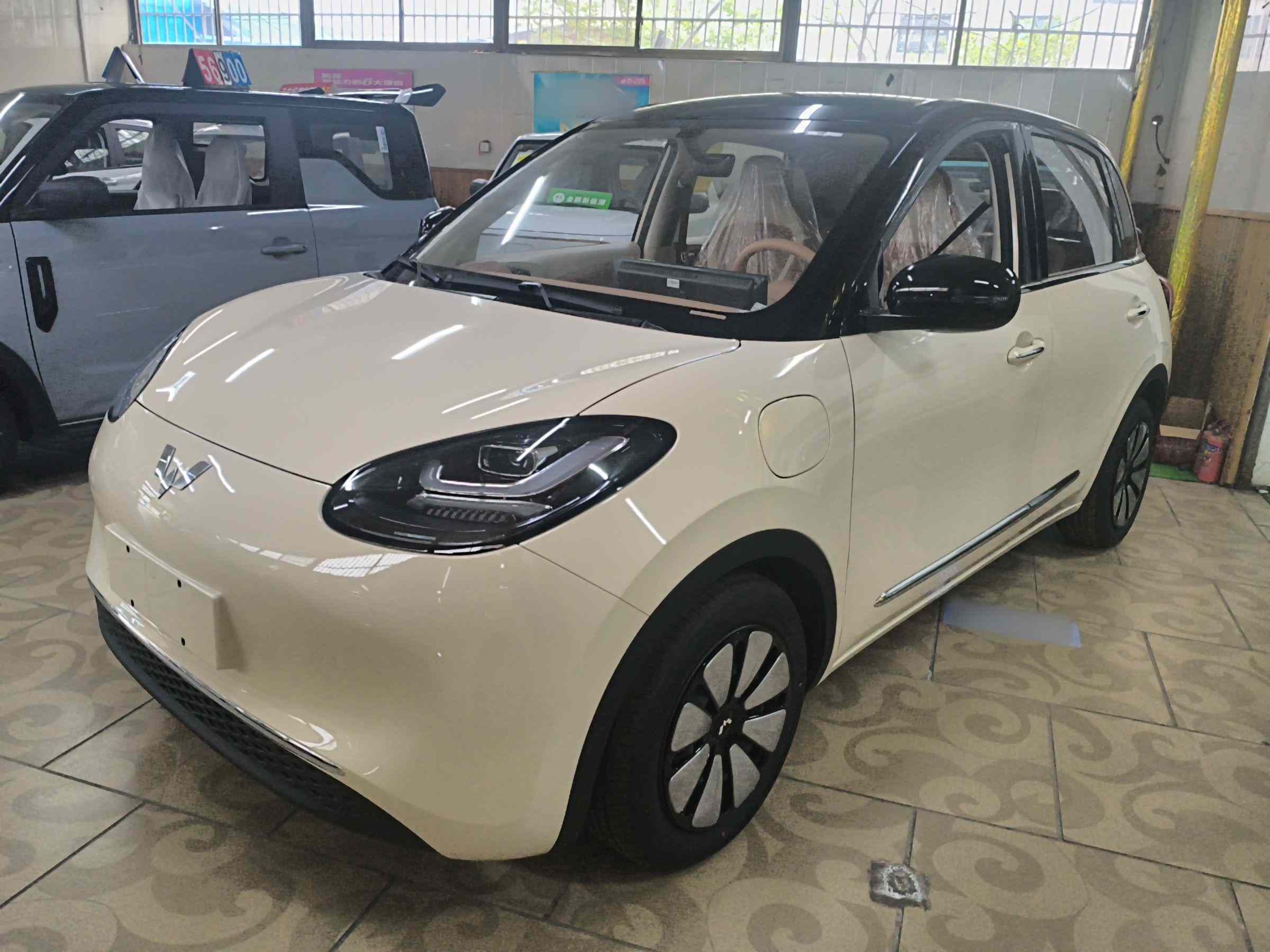 五菱汽车 五菱缤果 2025款 333km 悦享款(2)